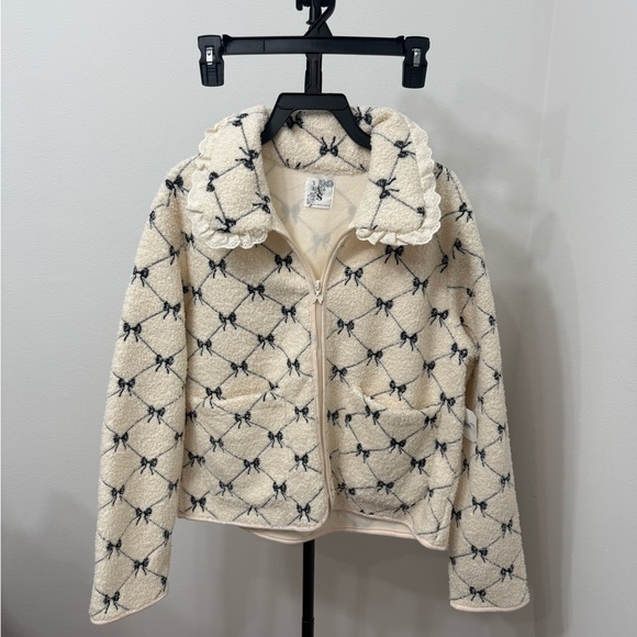 Altar'd State Cream Teddy Jacket with Black Bow Motif - Picture 5 of 8